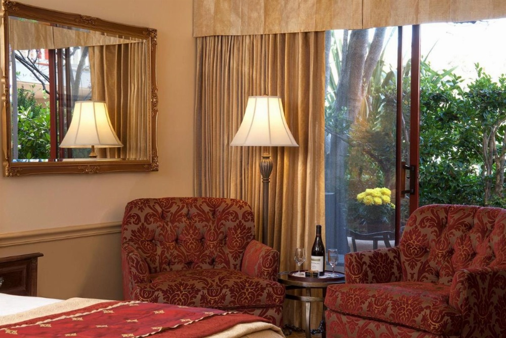 Victorian Inn Image 10