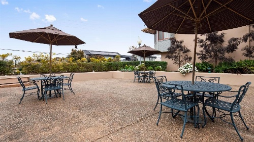 Victorian Inn image 3