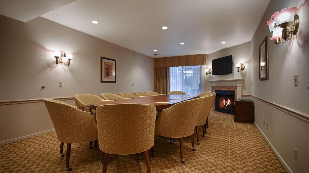 Victorian Inn Image 6